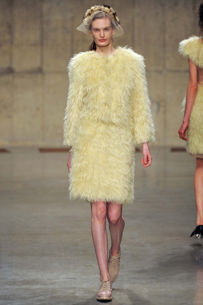 Look 30 of 37