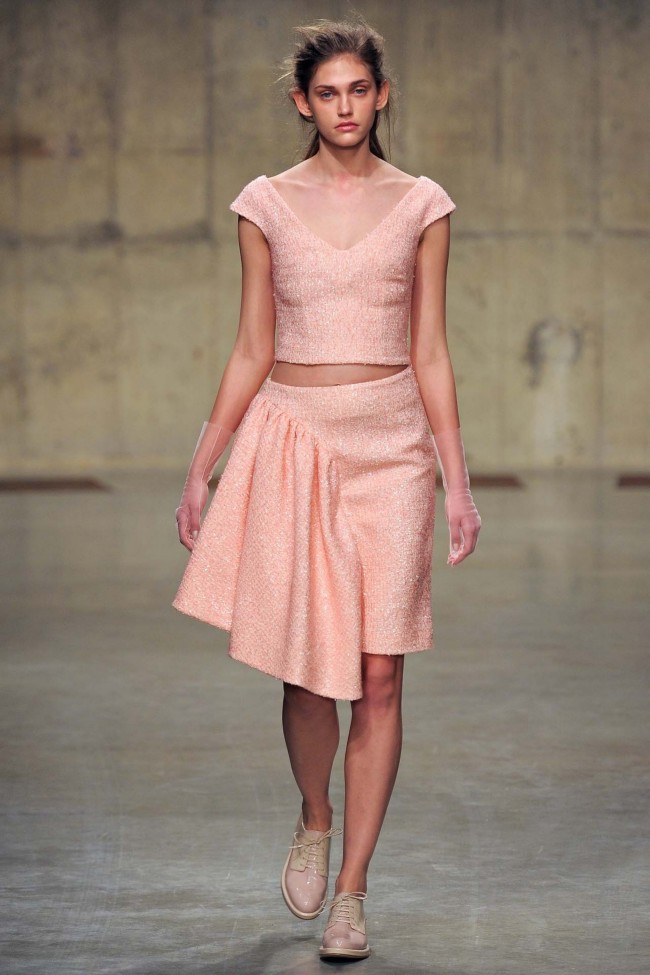 Look 31 of 37