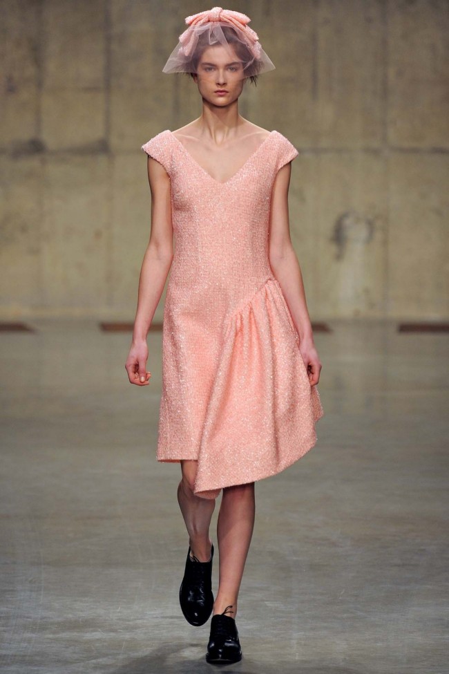 Look 32 of 37