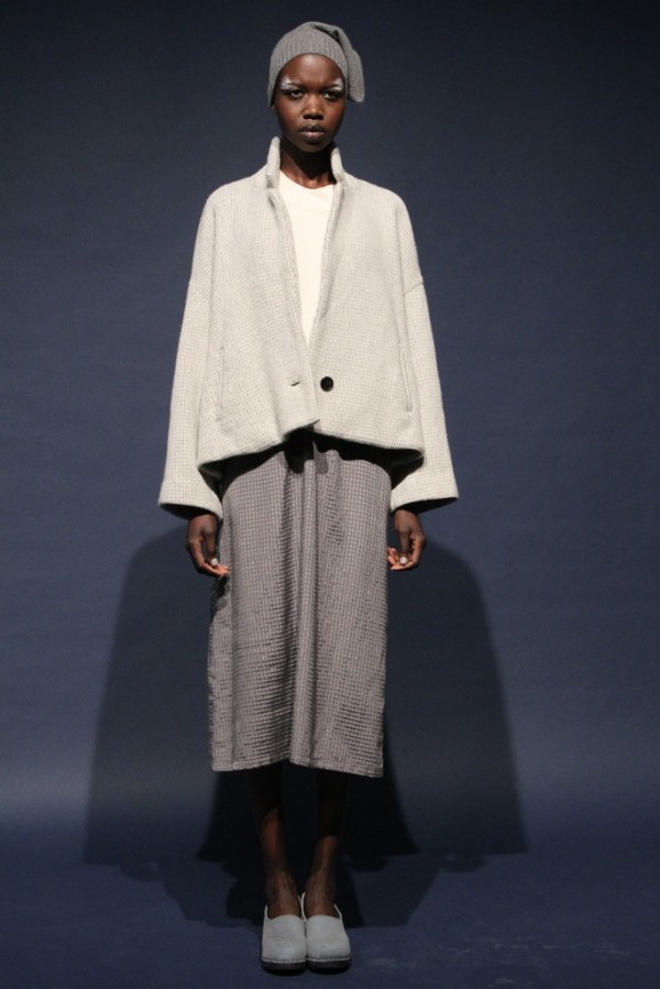 Look 11 of 24