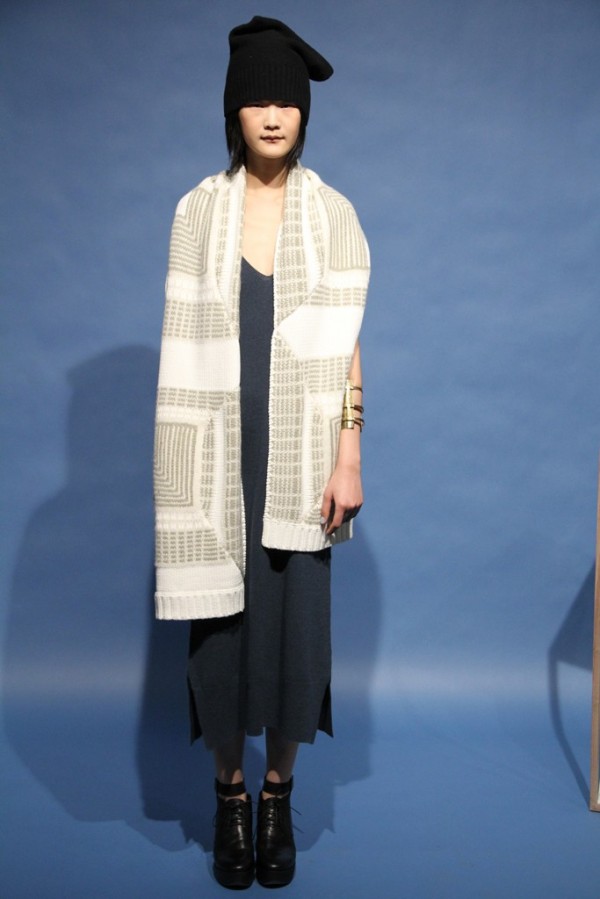 Look 16 of 24