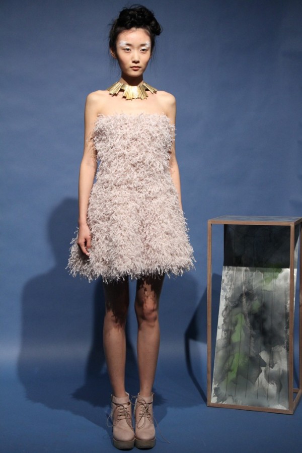 Look 23 of 24