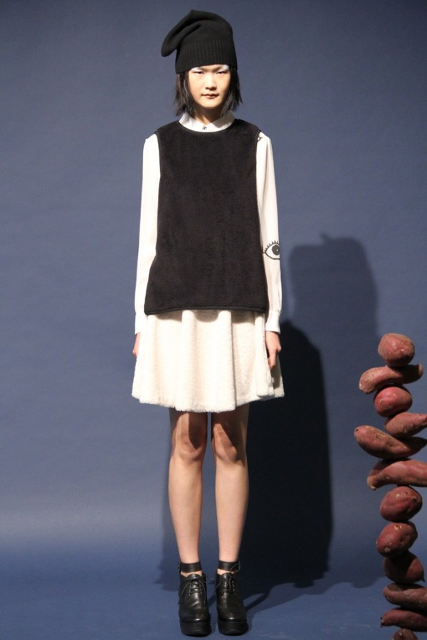 Look 5 of 24