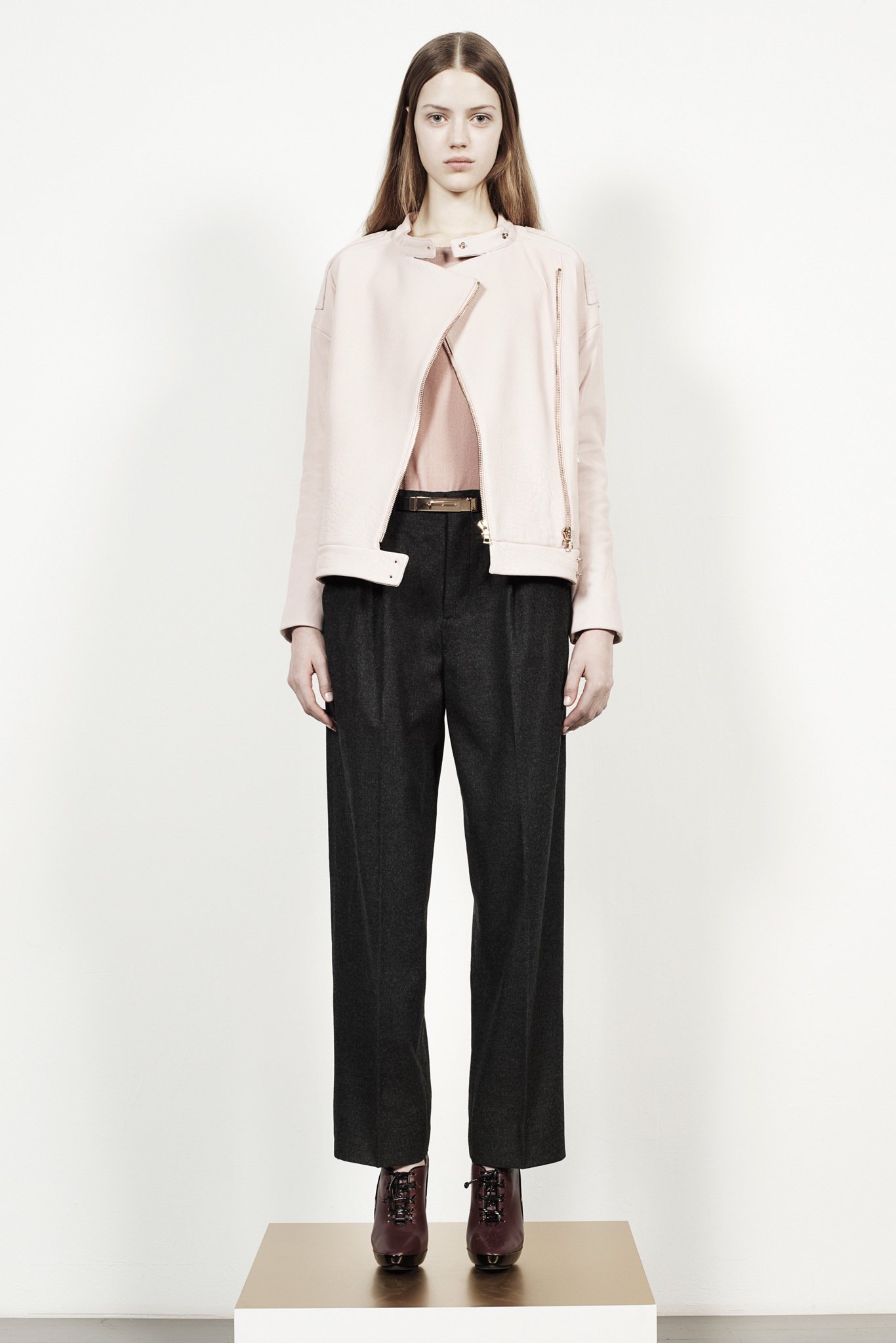 Look 3 of 19