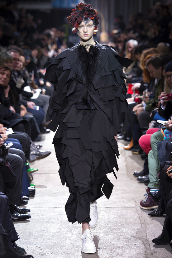 Look 4 of 34