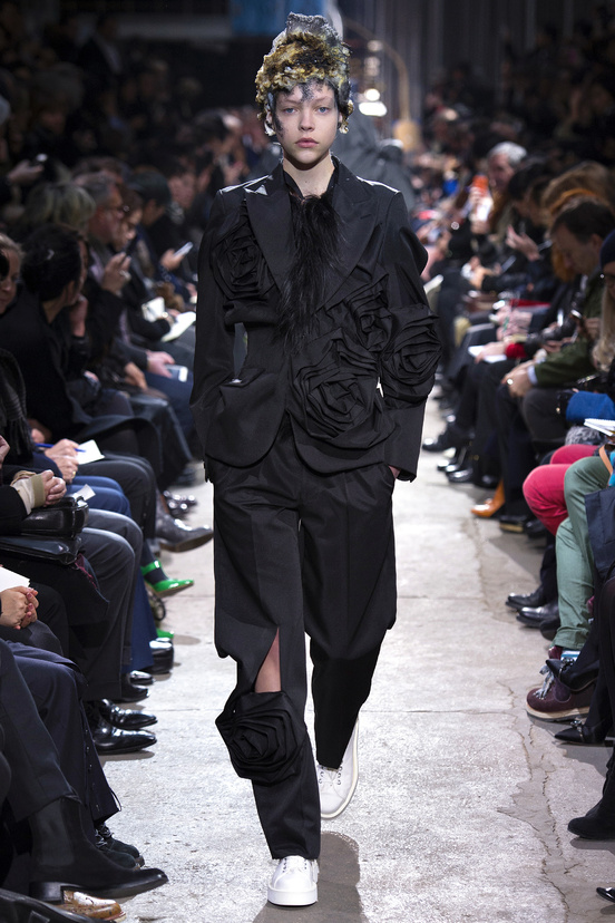 Look 6 of 34