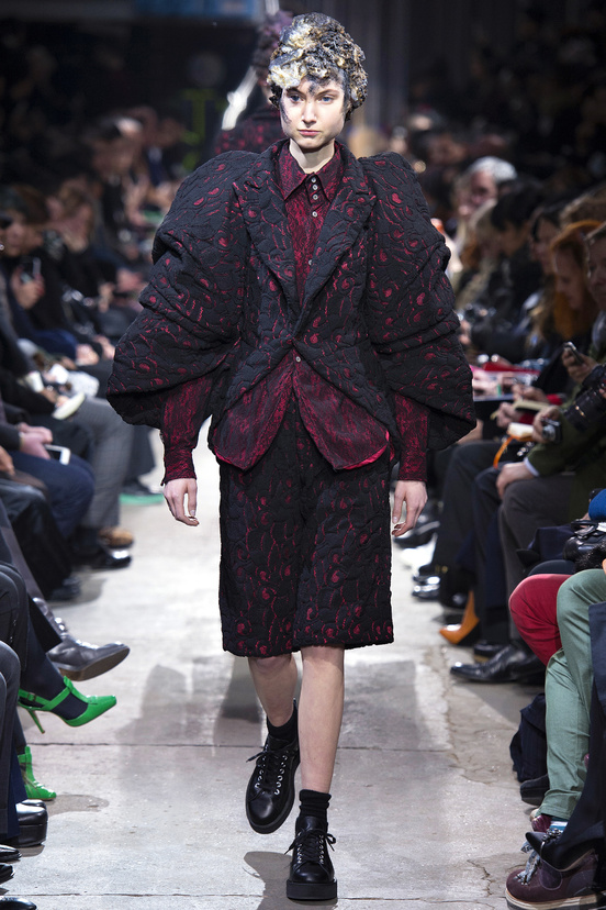 Look 29 of 34