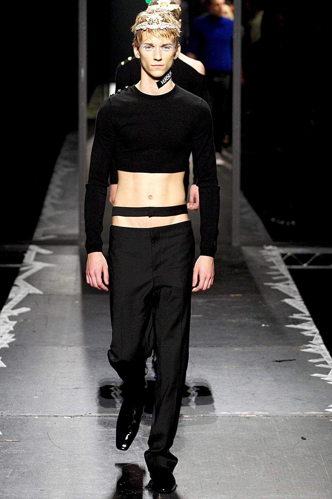 Look 12 of 30