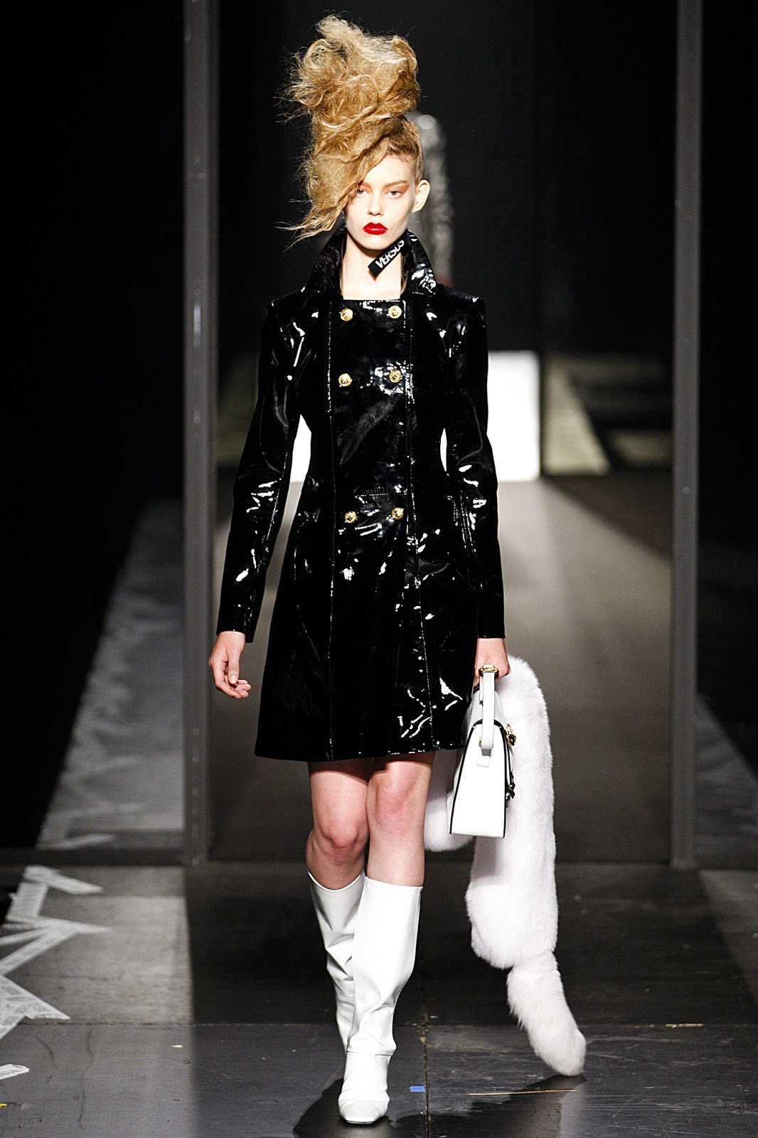 Look 28 of 30
