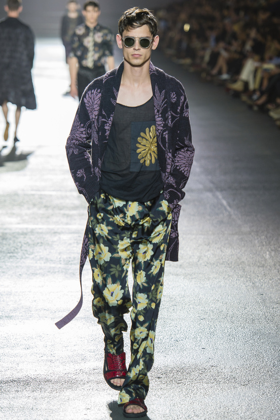 Look 3 of 48