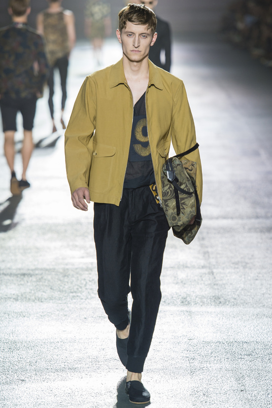 Look 13 of 48