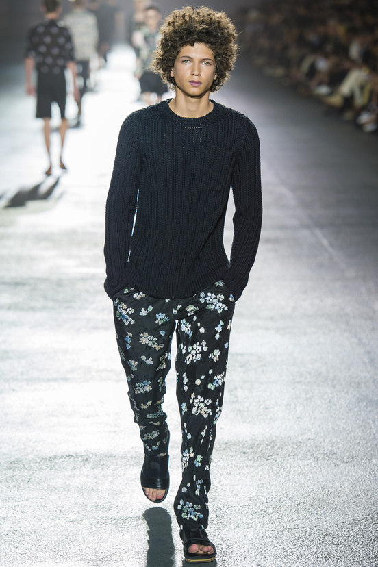 Look 42 of 48