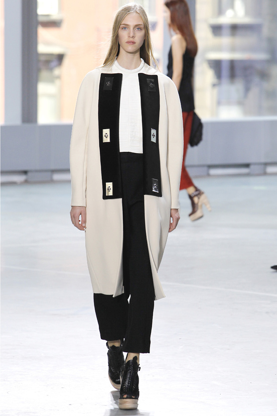 Look 5 of 33