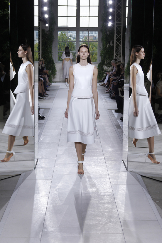 Look 7 of 39