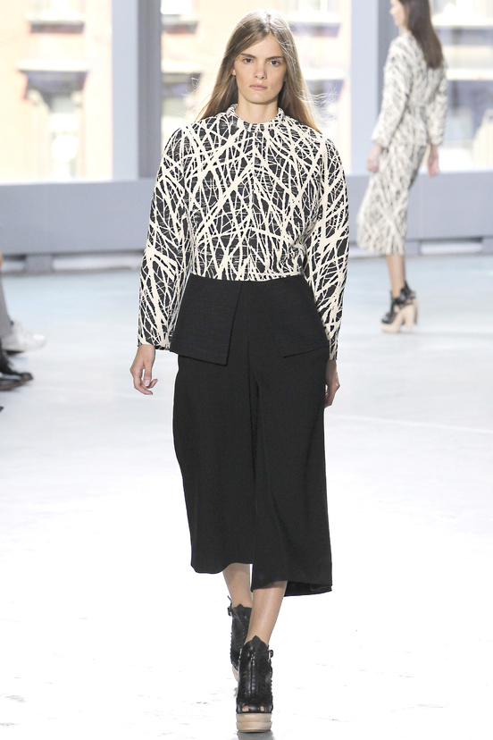 Look 13 of 33