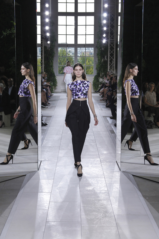 Look 17 of 39