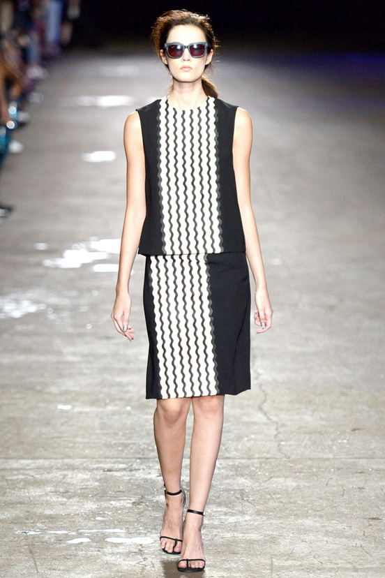 Look 17 of 30