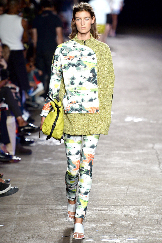 Look 18 of 30