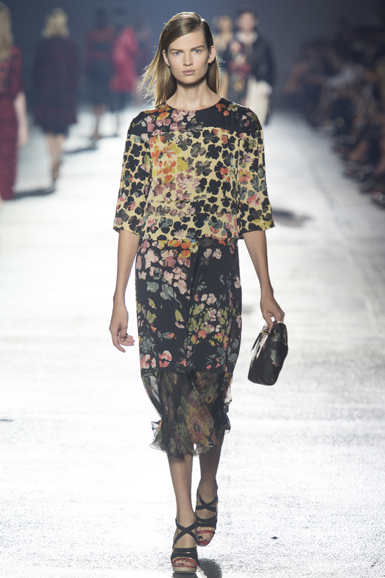 Look 24 of 50