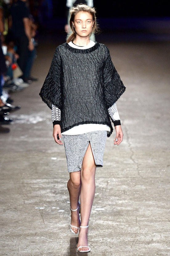 Look 24 of 30