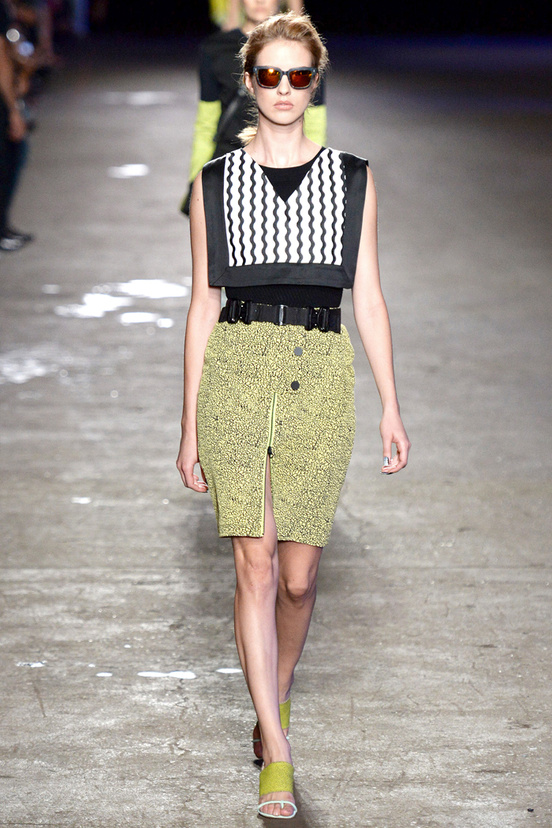 Look 27 of 30