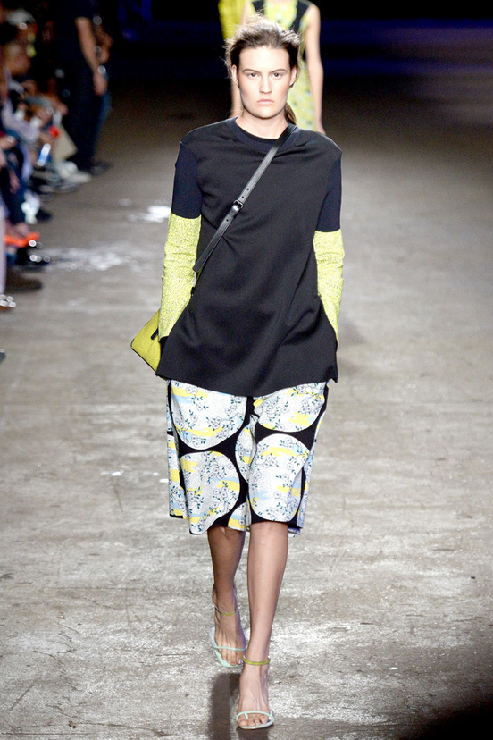 Look 28 of 30