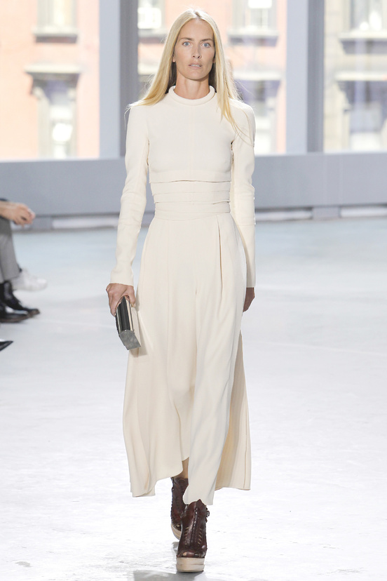 Look 30 of 33