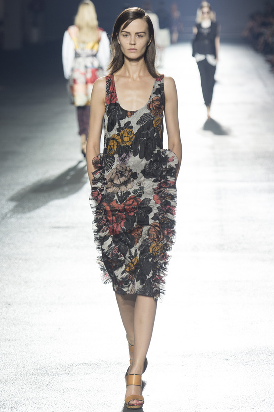 Look 34 of 50