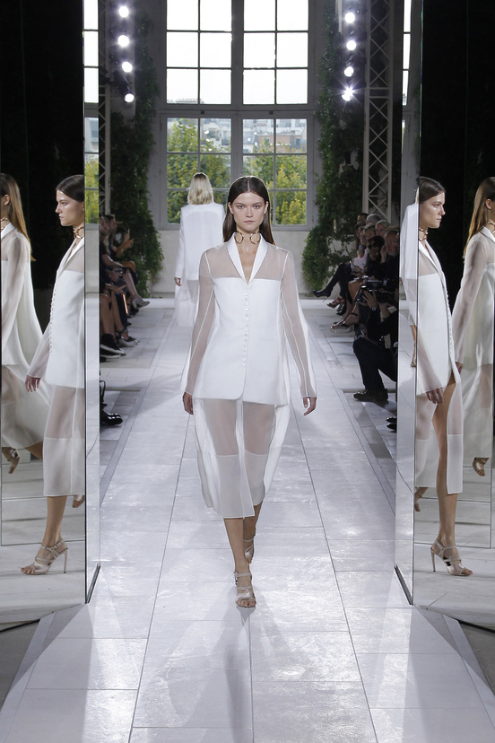 Look 36 of 39