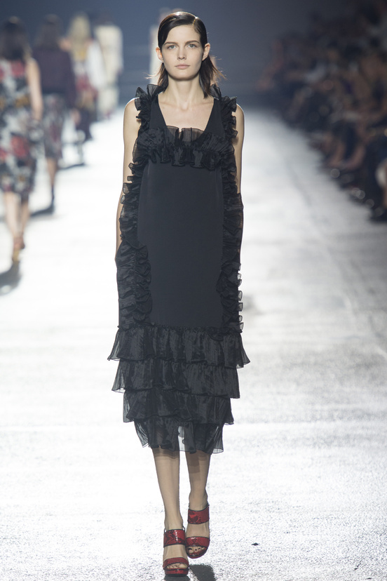 Look 36 of 50
