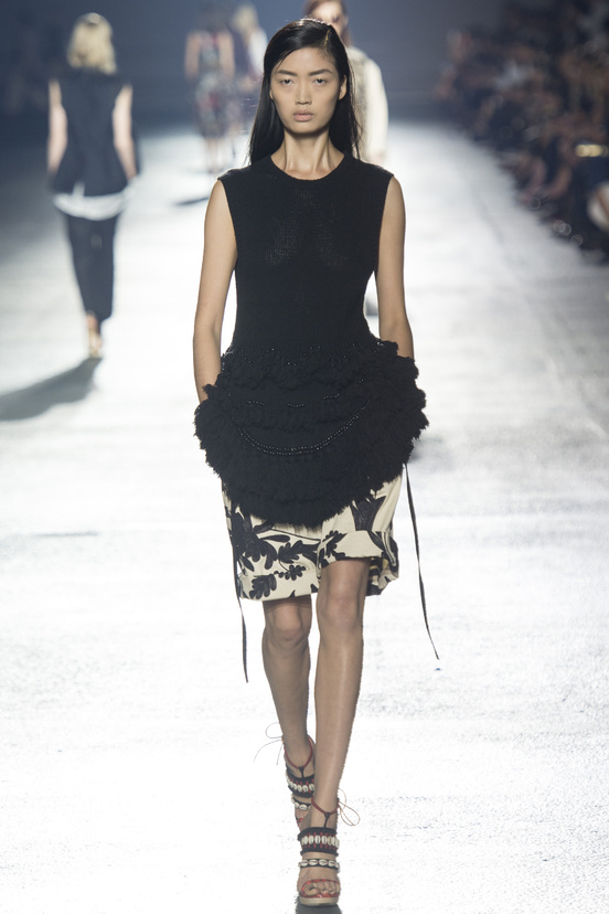Look 37 of 50