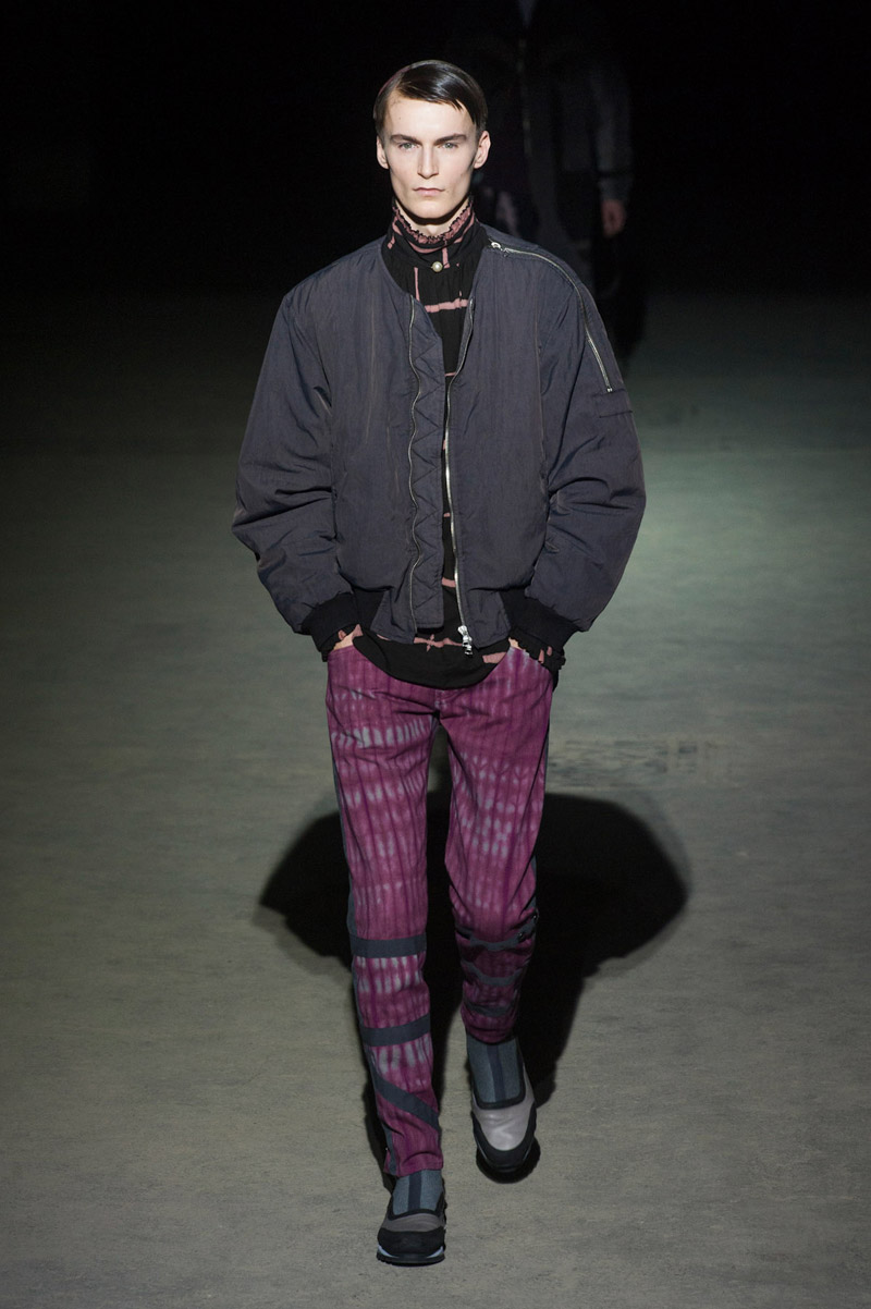 Look 1 of 44