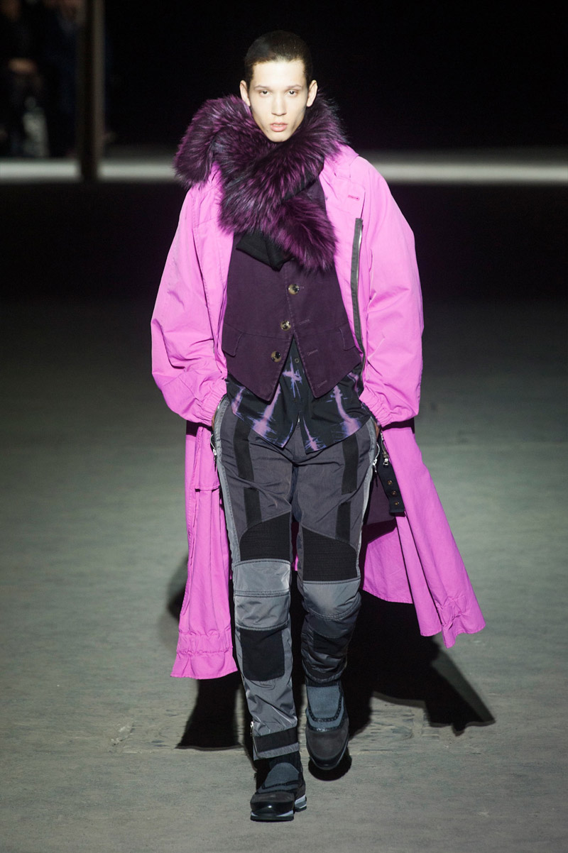 Look 12 of 44