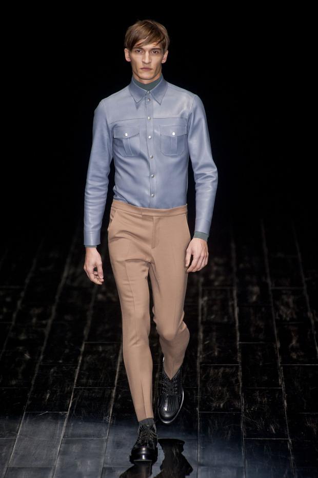 Look 10 of 40