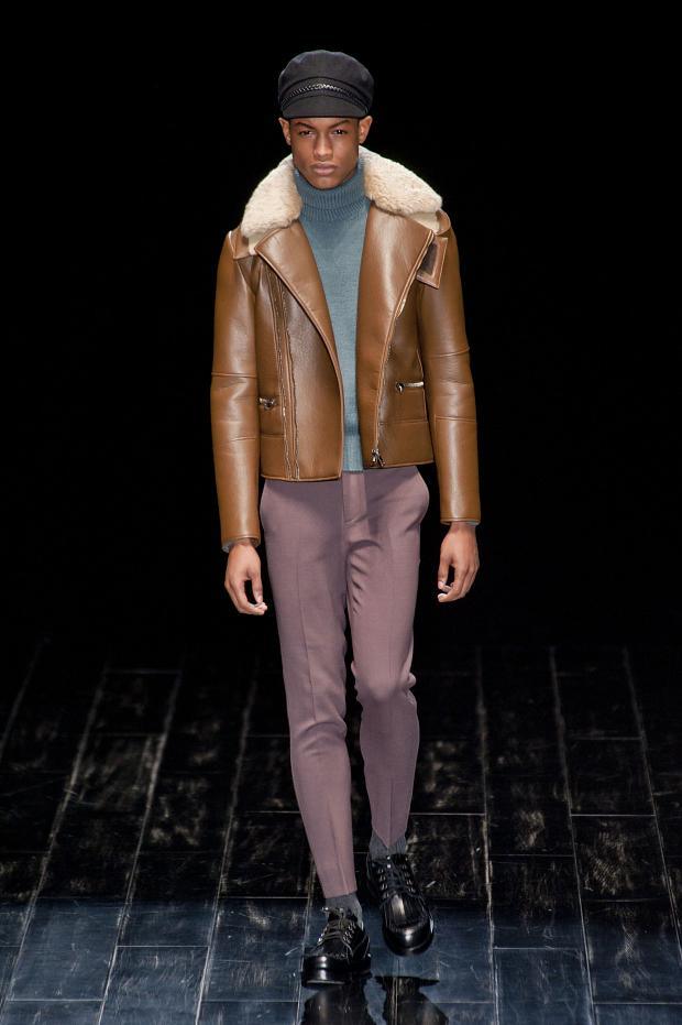 Look 20 of 40