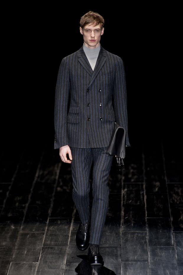 Look 26 of 40