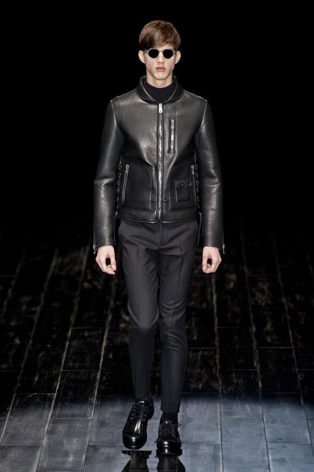 Look 30 of 40