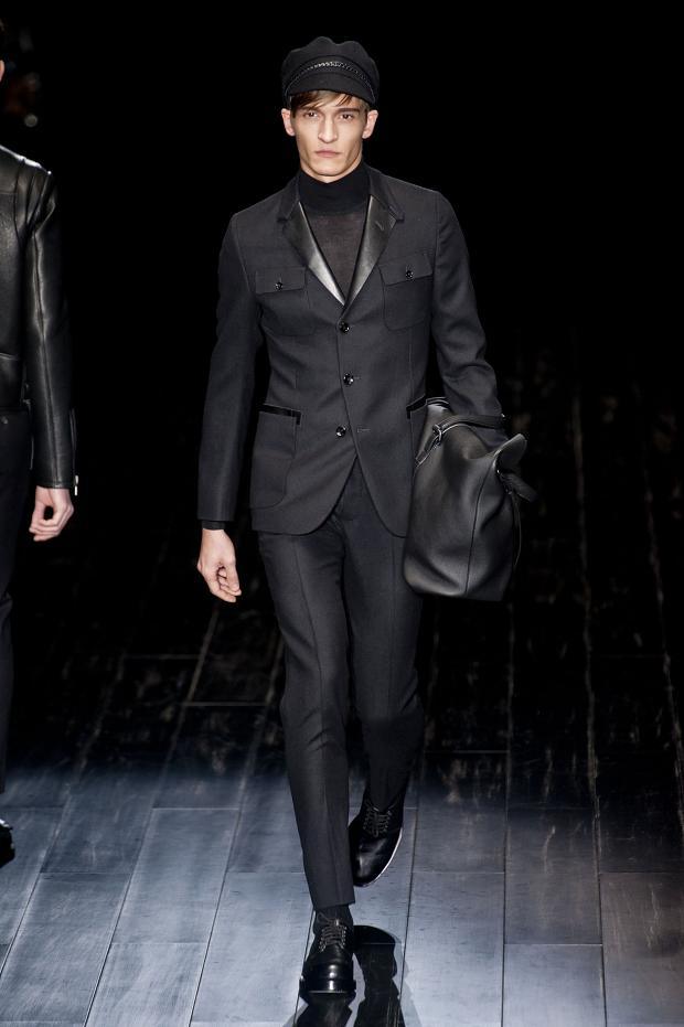 Look 31 of 40