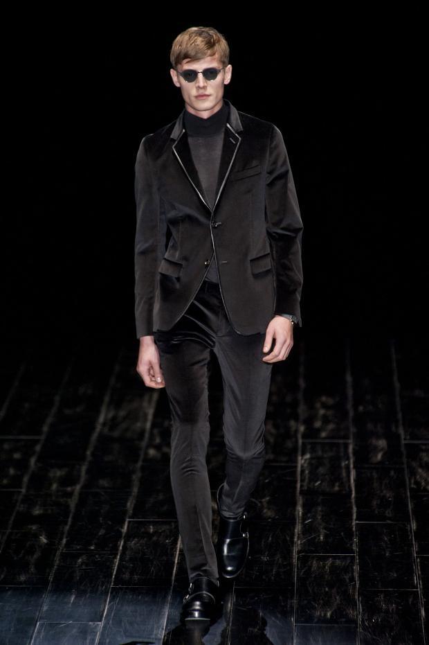 Look 37 of 40