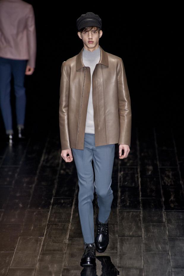 Look 5 of 40