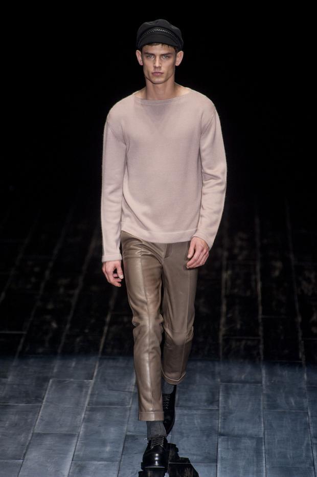 Look 8 of 40