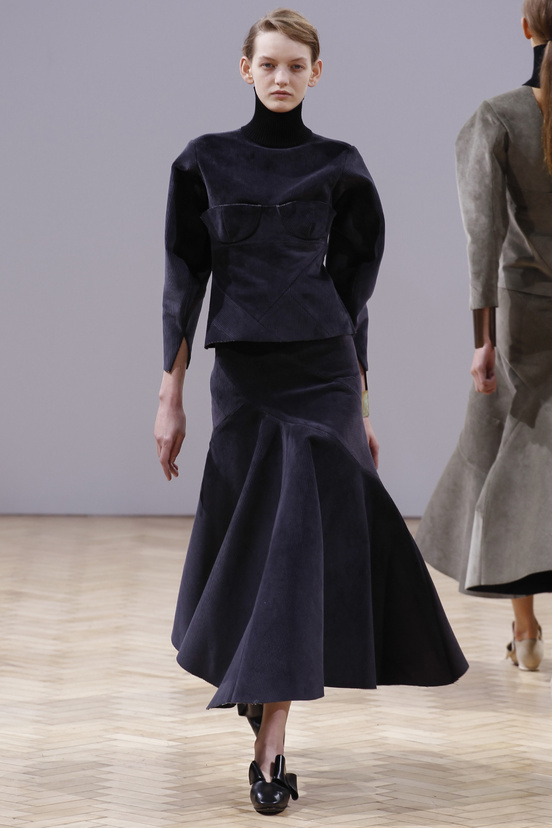 Look 2 of 33