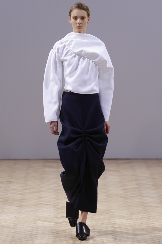 Look 31 of 33