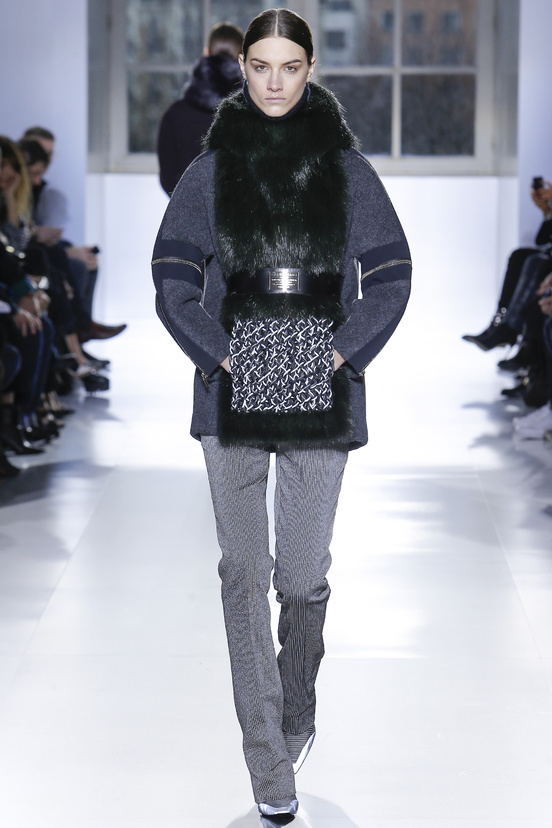 Look 3 of 32