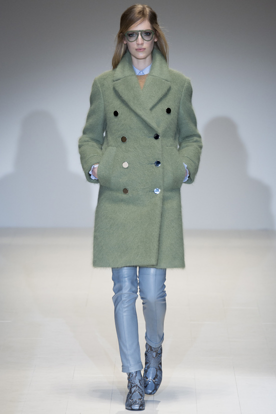 Look 3 of 38