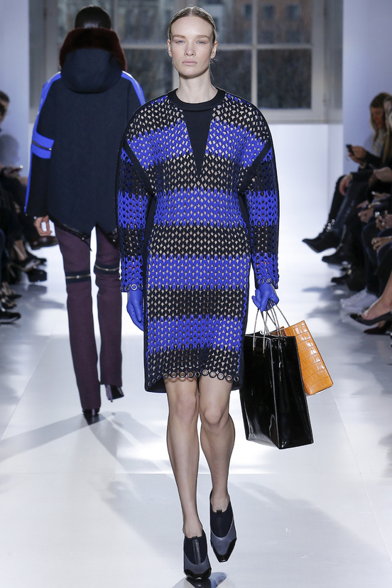 Look 9 of 32