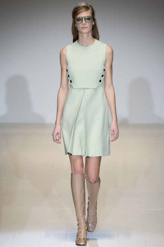 Look 10 of 38
