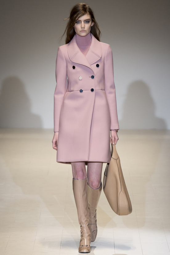 Look 15 of 38