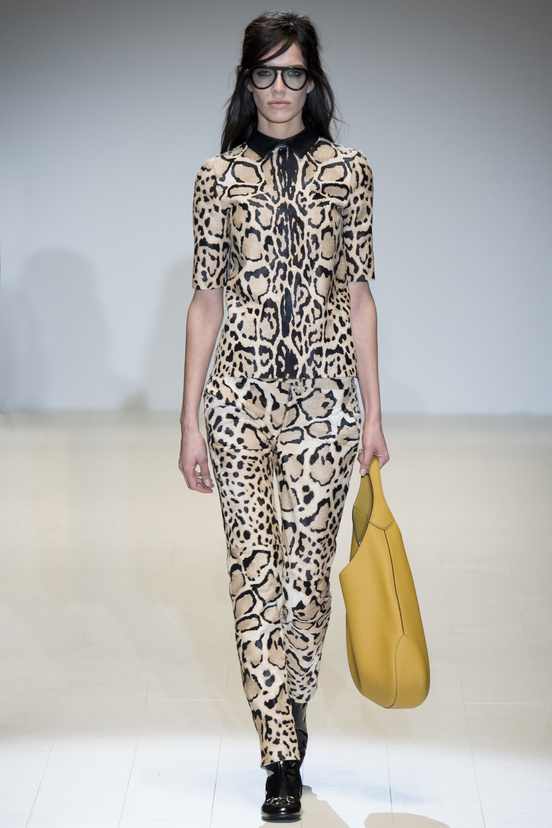 Look 26 of 38