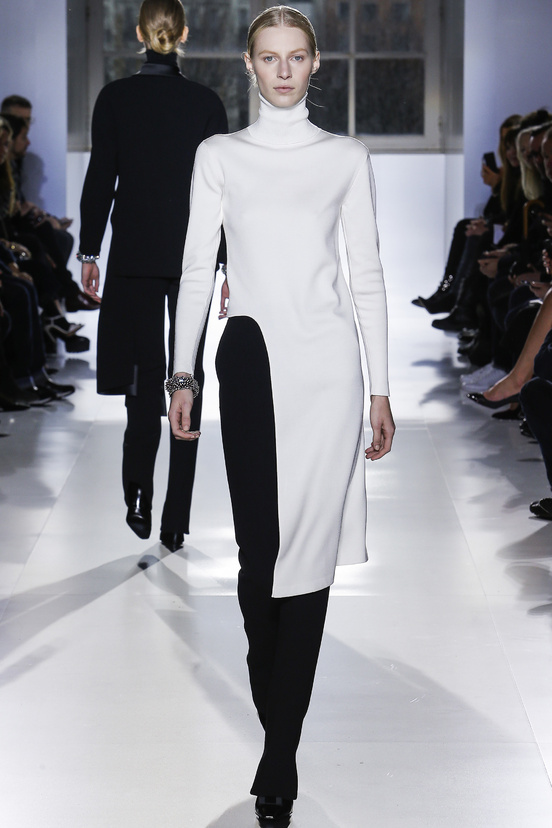 Look 26 of 32